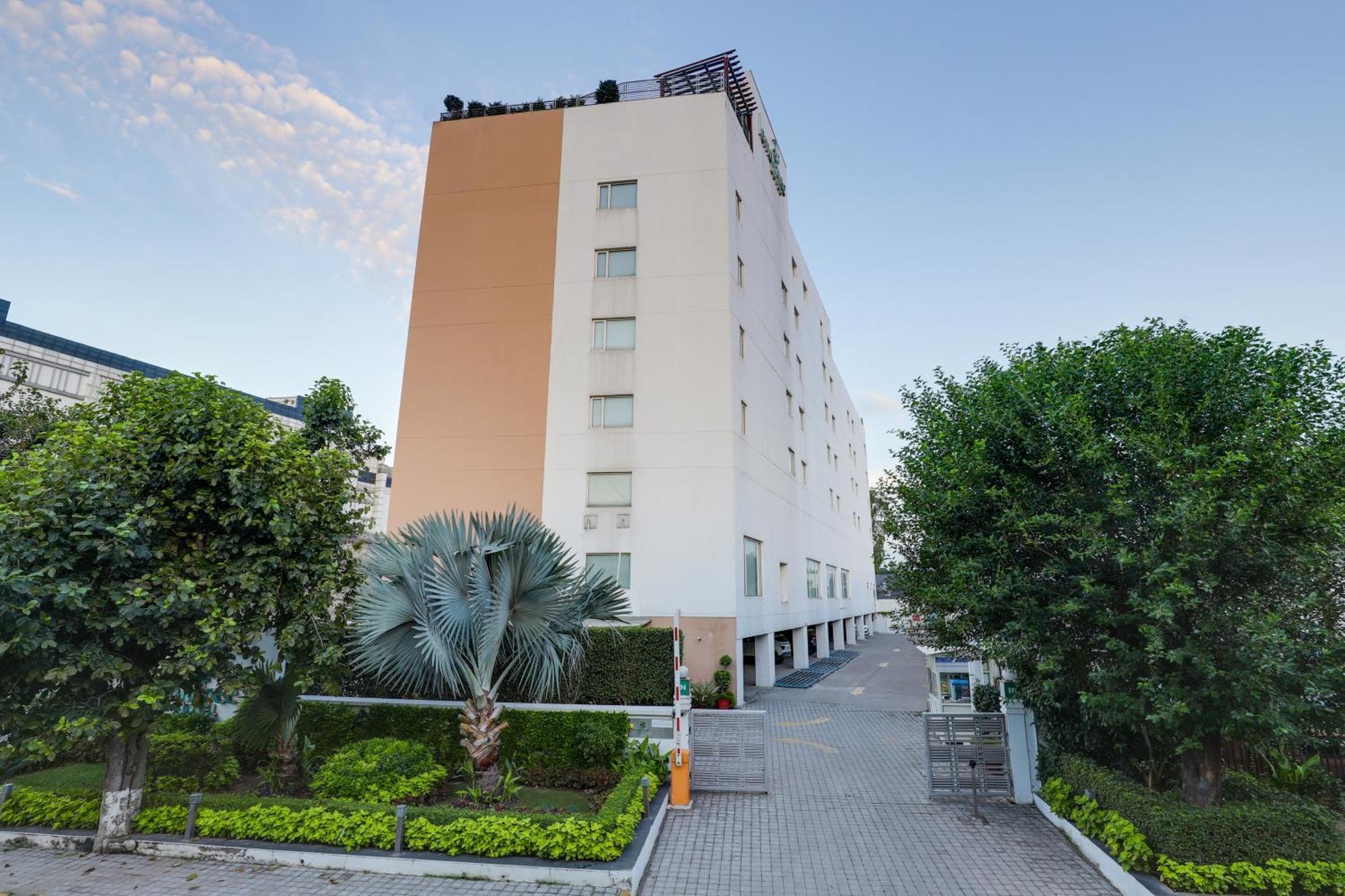 Lemon Tree Hotel Chandīgarh Zewnętrze zdjęcie
